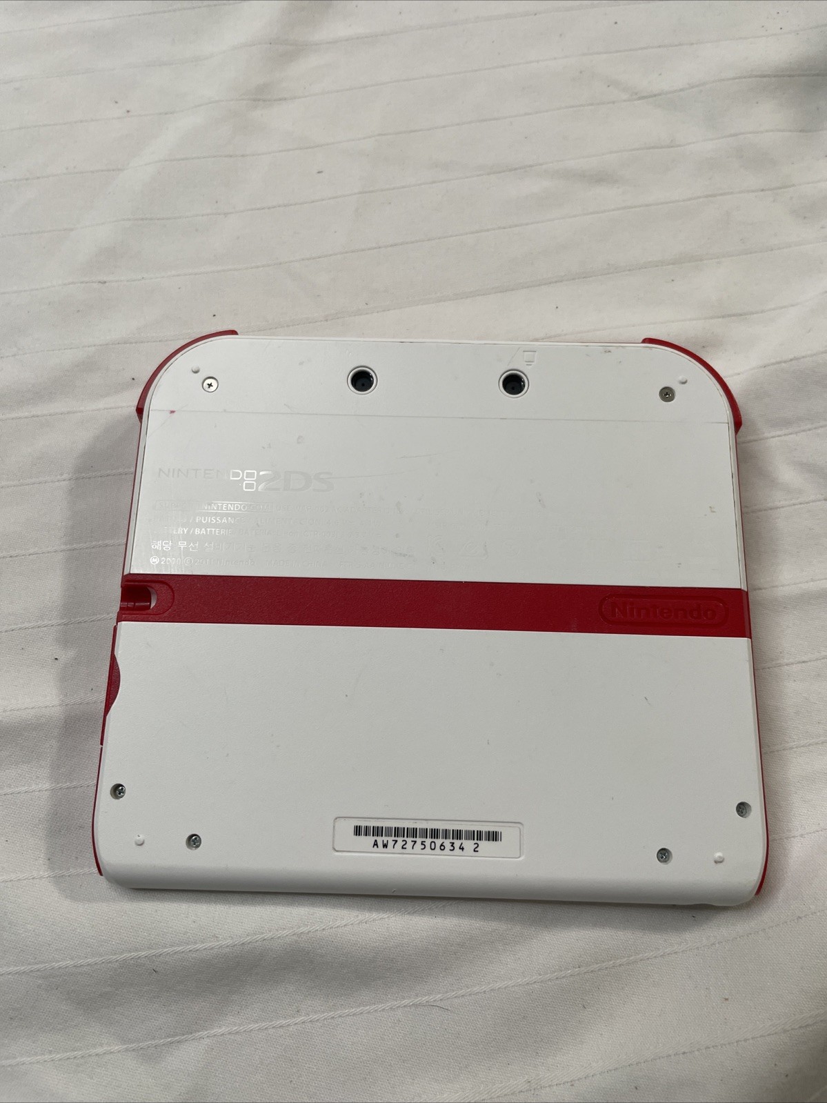 Nintendo 2DS Console White & Scarlet Red Charger Included Tested Excellent !!