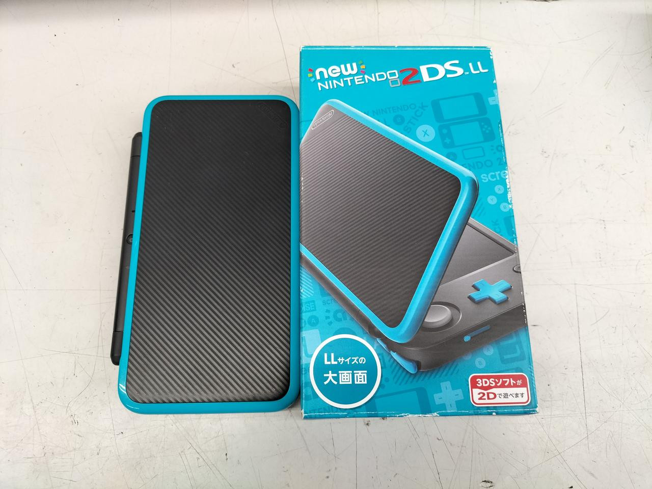 New Nintendo 2DS LL Black Turquoise Console JAN-001 Boxed Japanese Version USED