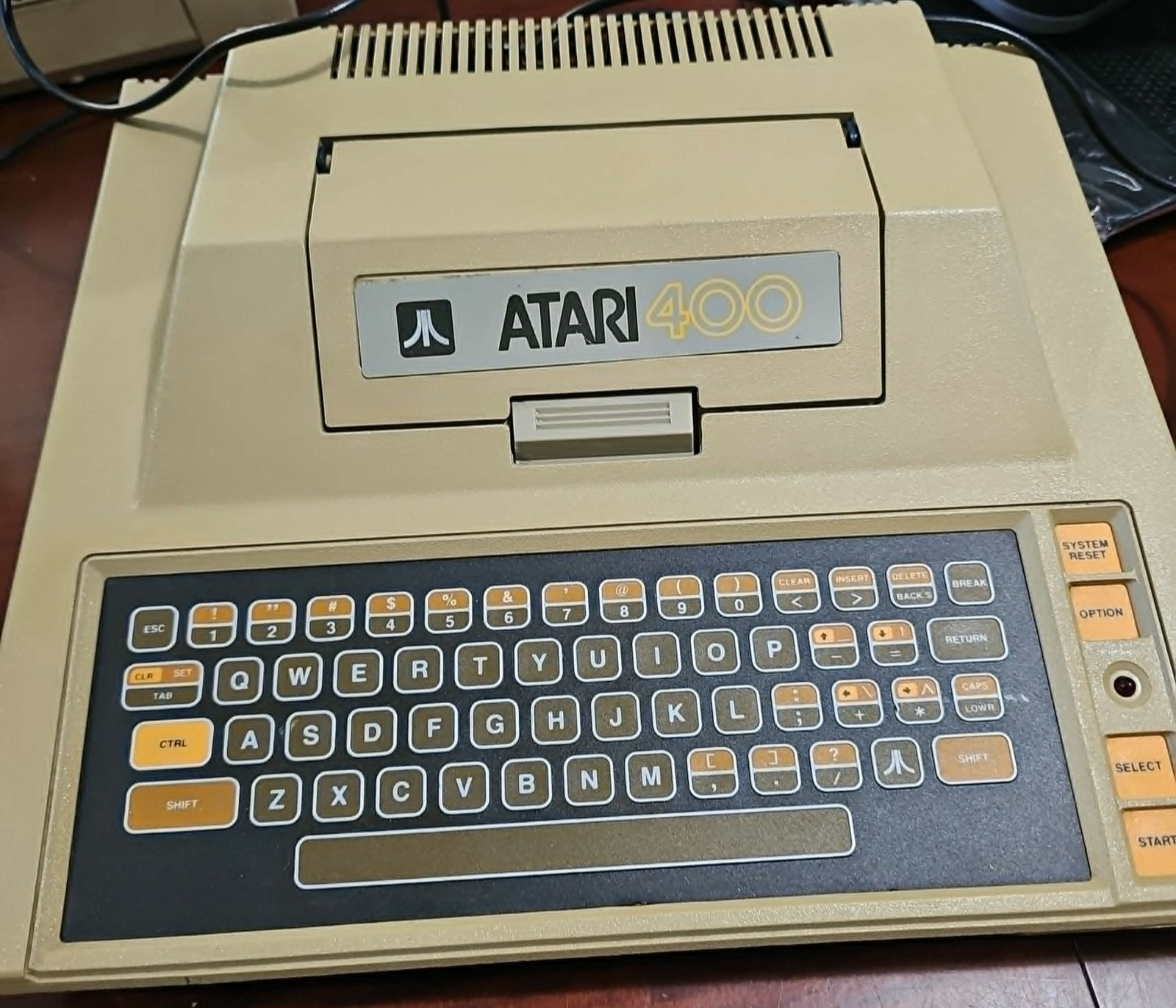 Atari 400 Computer Console System For Parts/Repair Only