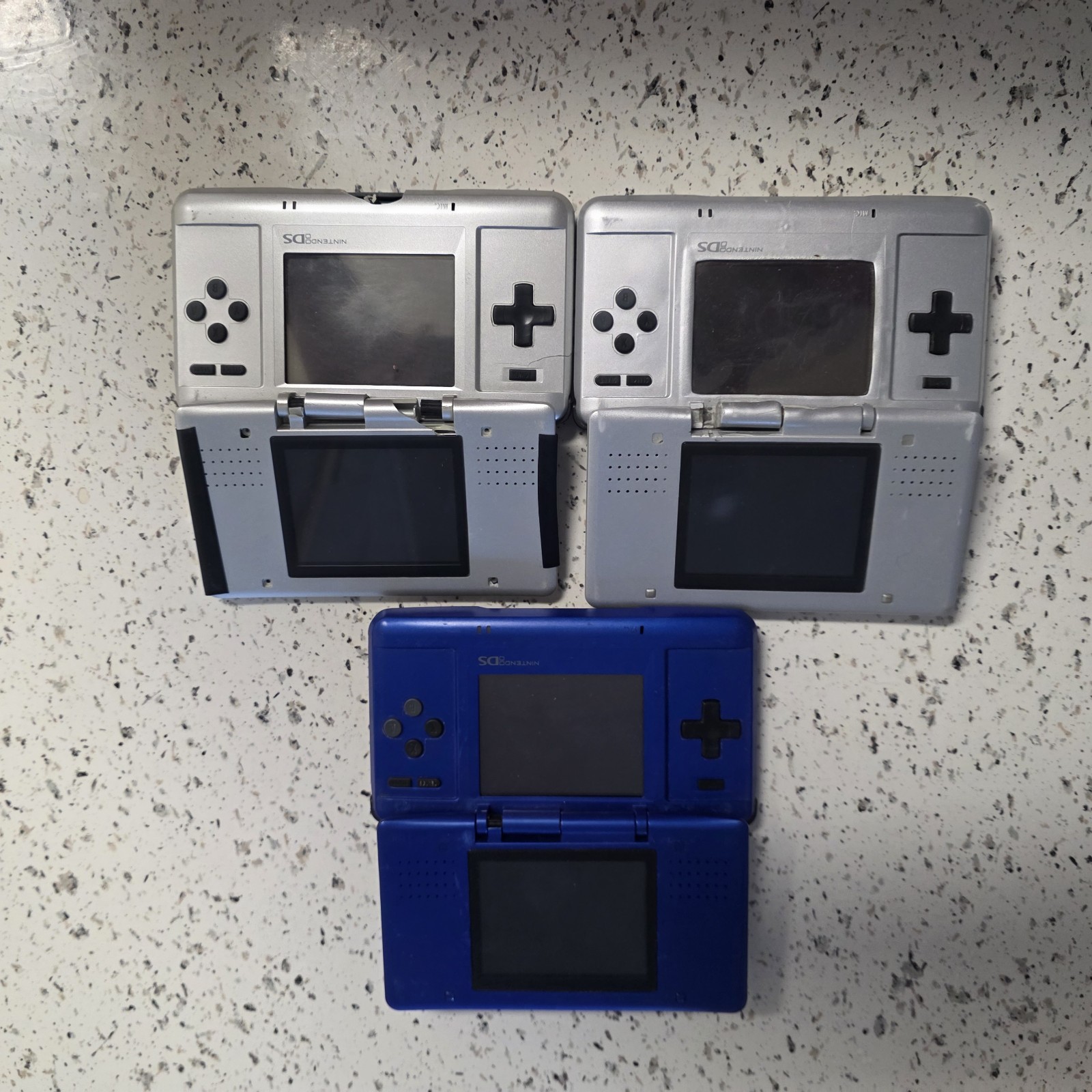 Salvage Lot Of 38 Nintendo Handheld Consoles (3ds, 3dsxl, dsi, Ds Lite)