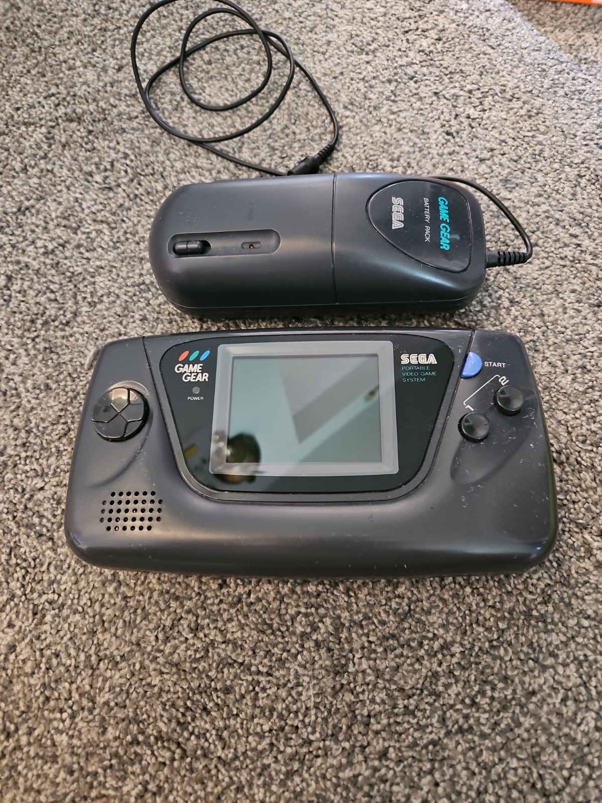 SEGA Game Gear Console And Battery Pack – Needs Cap Replacement Turns On
