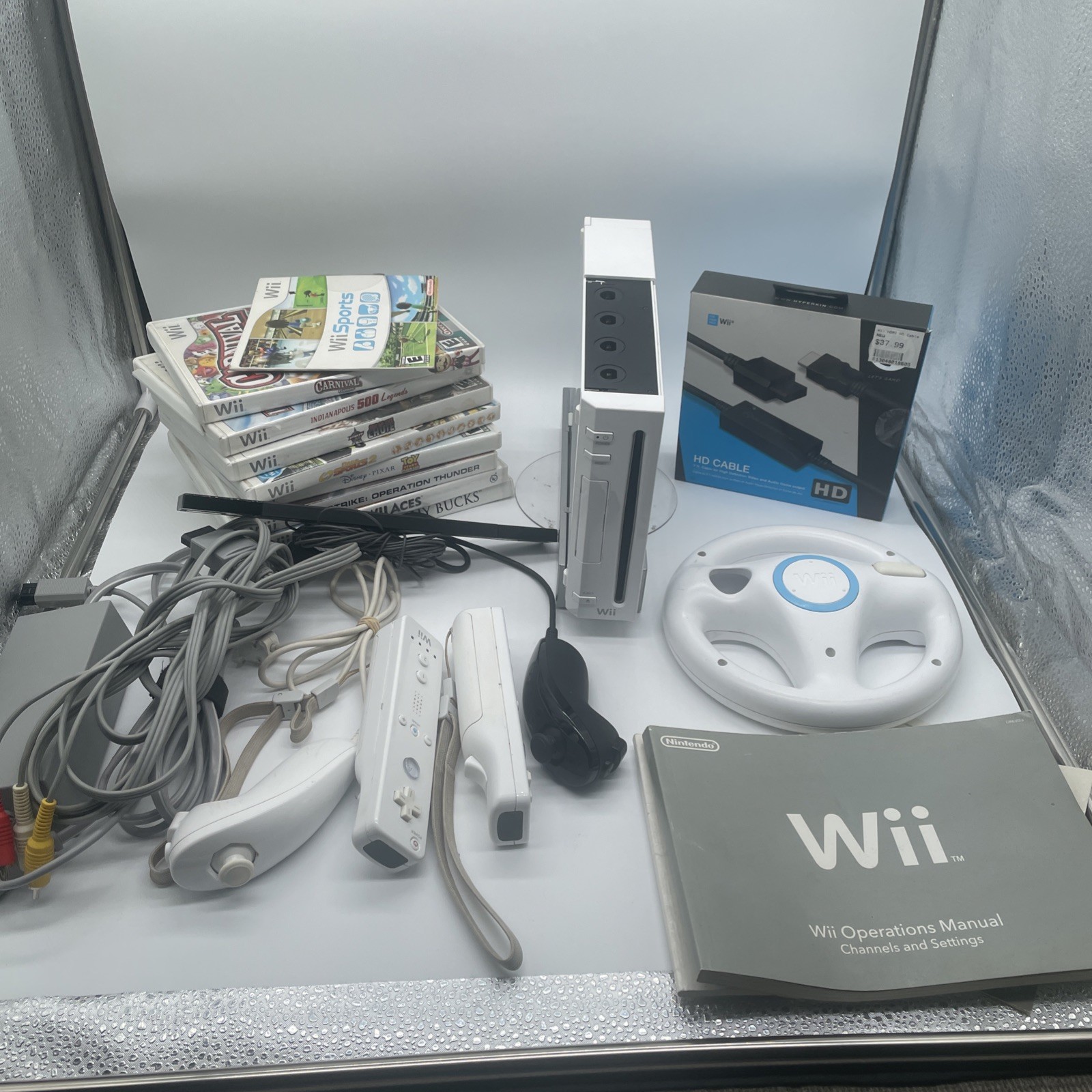 Wii Bundle 2 Controllers And Nunchucks – Includes Wii Sports Tested And Working!