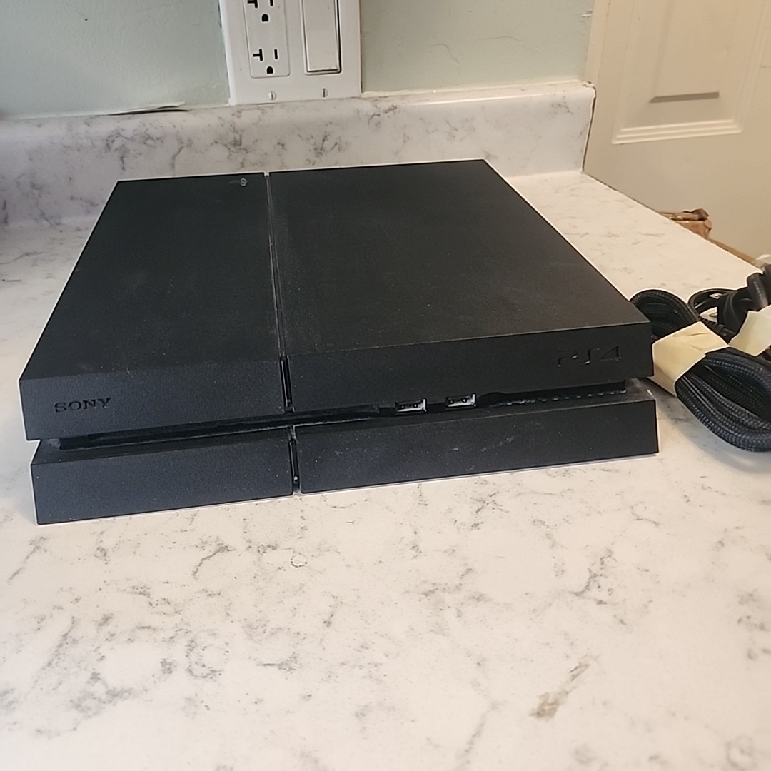 Sony PlayStation 4 CUH-1215A 500GB Video Game Console w/ Power Cable And Hdmi