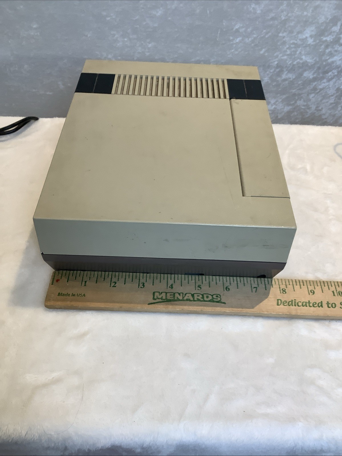Nintendo Entertainment System Cons+ 2 Controllers + Super Mario Bros./ Duck Hunt