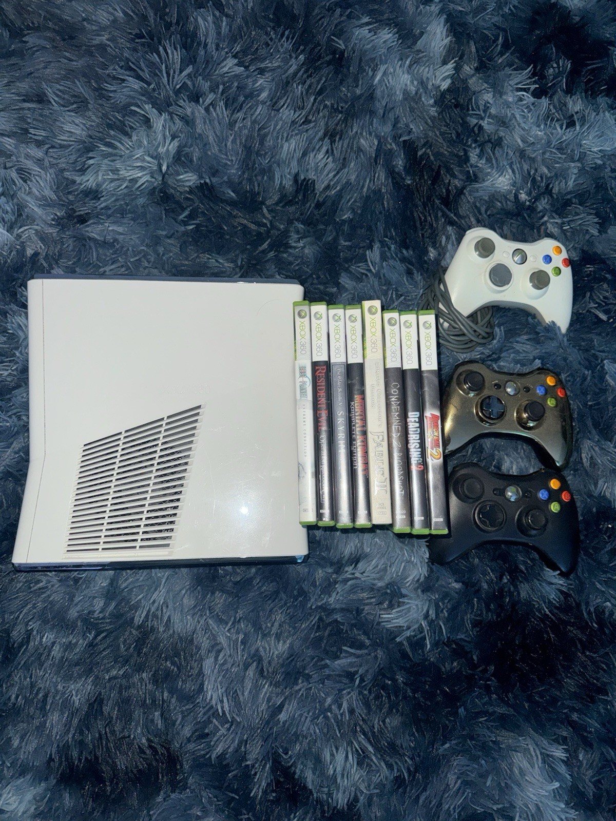 Microsoft Xbox 360 320GB Slim White Console Bundle!