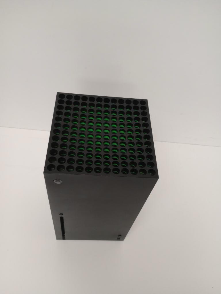 1TB MICROSOFT XBOX SERIES X CONSOLE – CONSOLE & CORDS ONLY (P08036817)