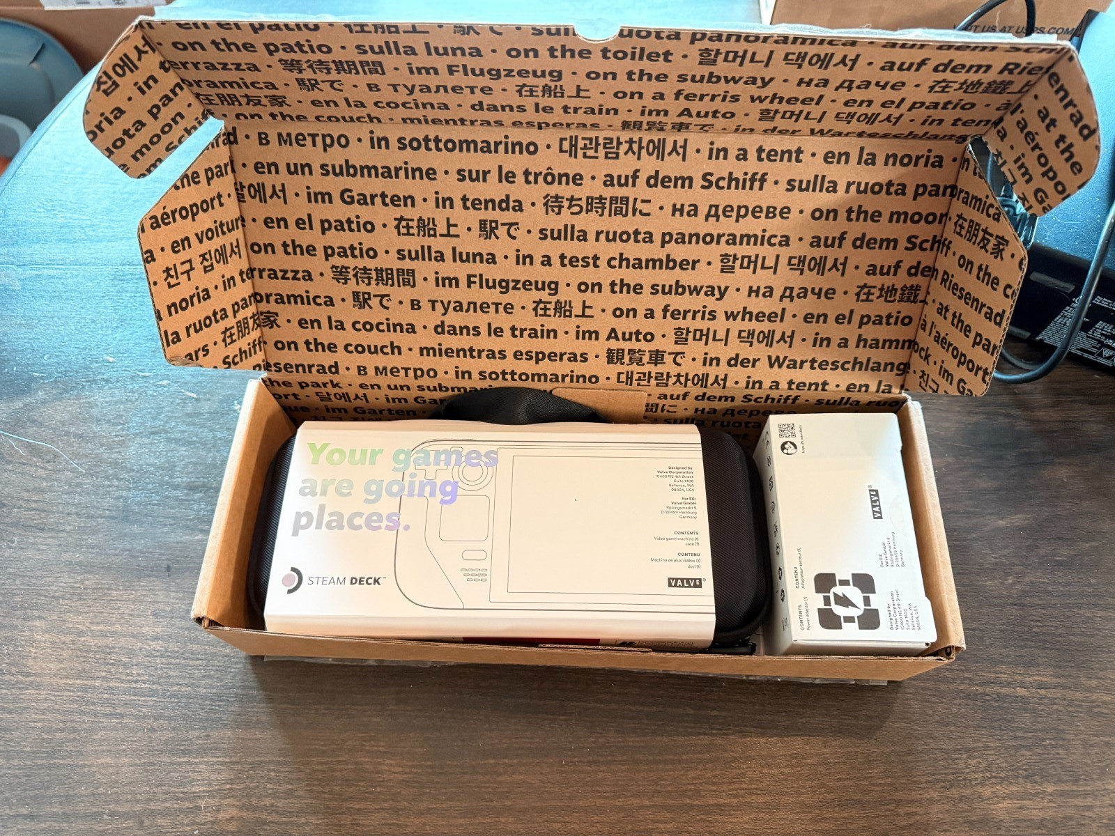 Valve Steam Deck LCD – 256 GB Model