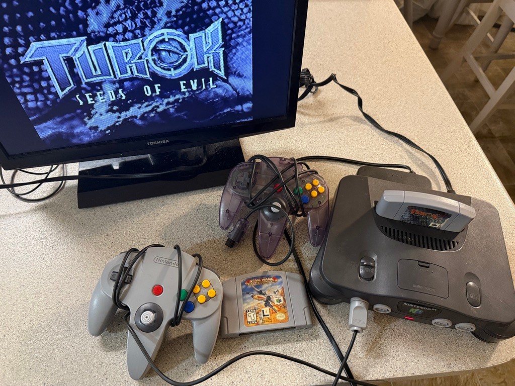 Nintendo 64 N64 Bundle w/ Cords, 2 Controllers & 2 Games – Tested TUROK & STAR W