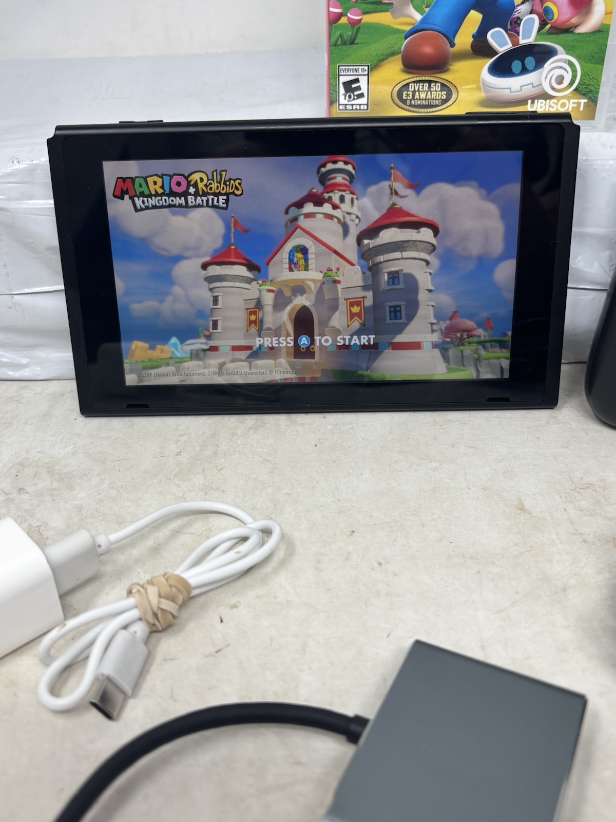 Nintendo Switch HAC-001 Console Mario Game Bundle + Pro Controller Cords Tested.