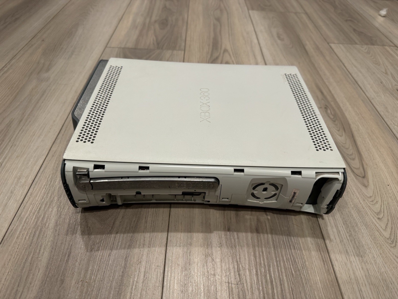 Microsoft Xbox 360 Pro 60GB White Console FOR Parts
