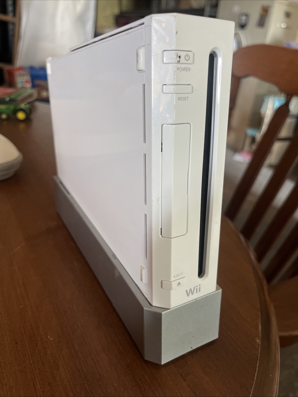 Nintendo Wii RVL-001 512 MB Home Console – Works- No Power Cord Or Controllers