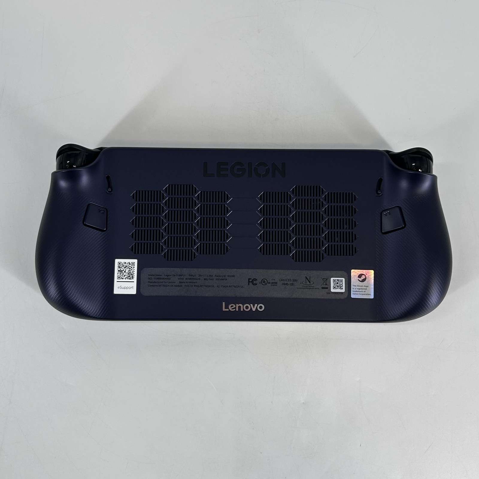 Lenovo Legion Go S Handheld Console Nebula Nocturne 1TB w/ Charger – Very Good