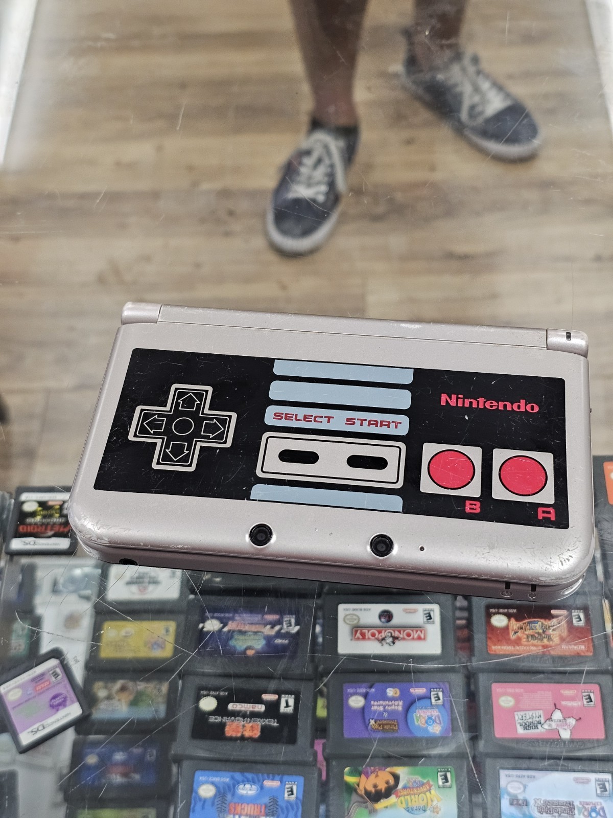 Nintendo 3DS XL NES Edition NES Controller Design