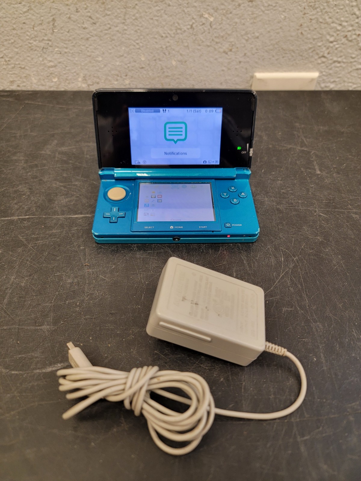 Nintendo 3DS Handheld System – Aqua Blue W/ Charger