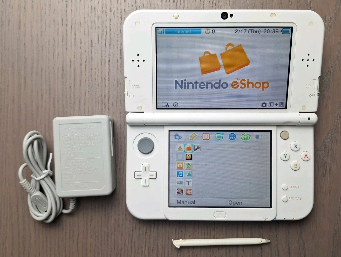 New Nintendo 3DS XL Pearl White | Charger + 32GB SD Card | REGION FREE