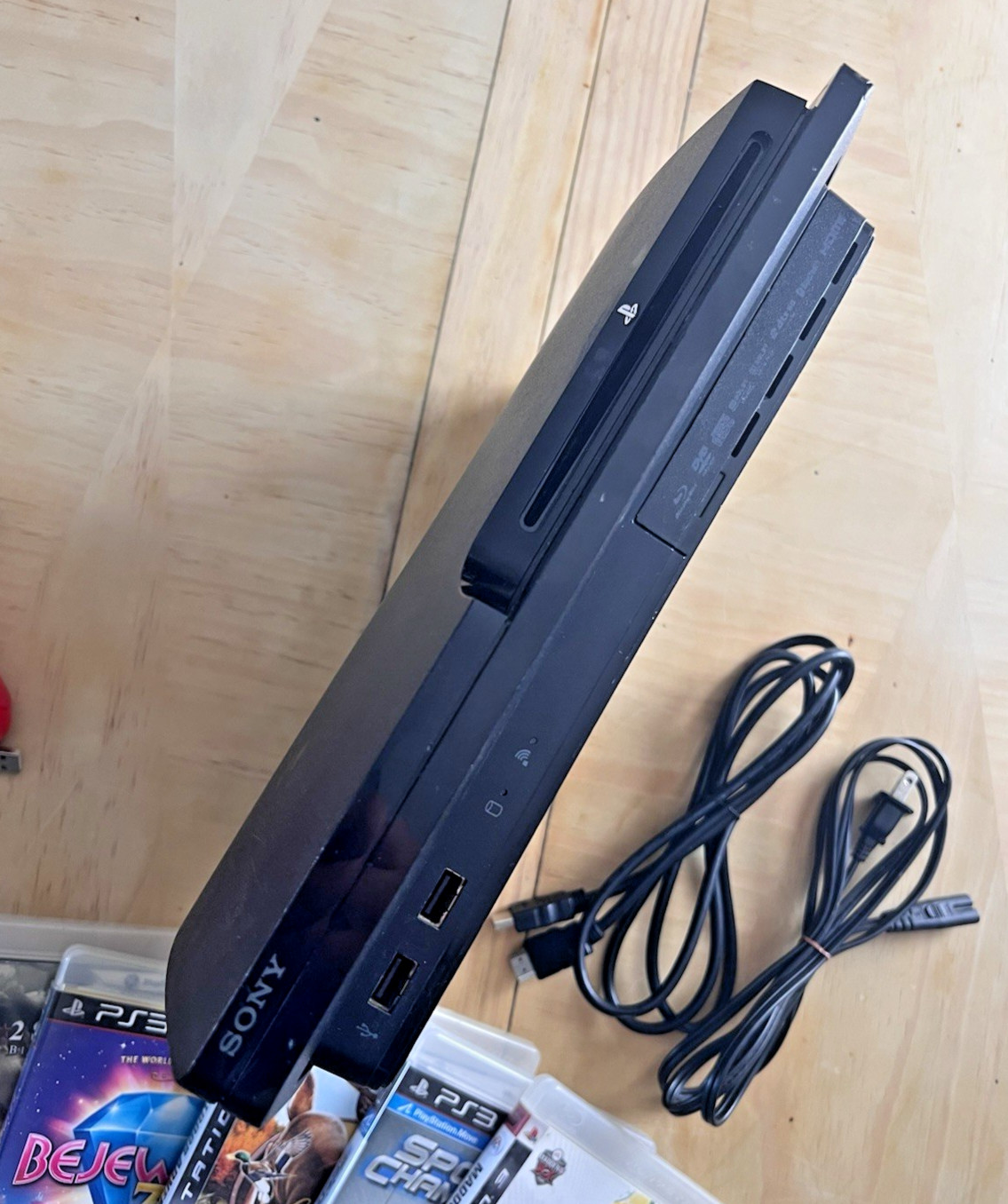 Sony PS3 Slim 320gb Console Bundle W/ Controller plus 6 Games