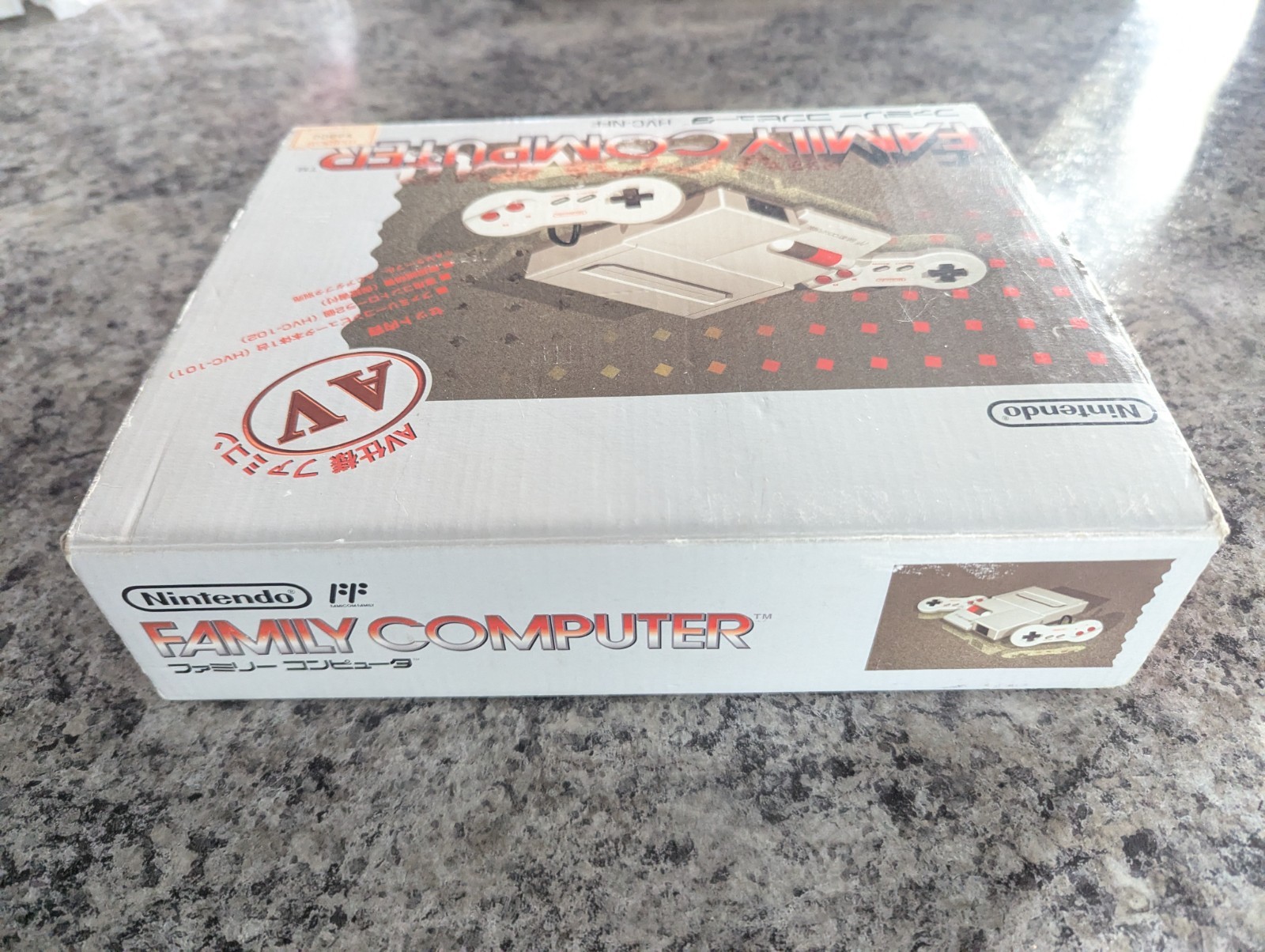 Nintendo AV Famicom Console (HVC-101) w/ Original Box NTSC-J US Seller