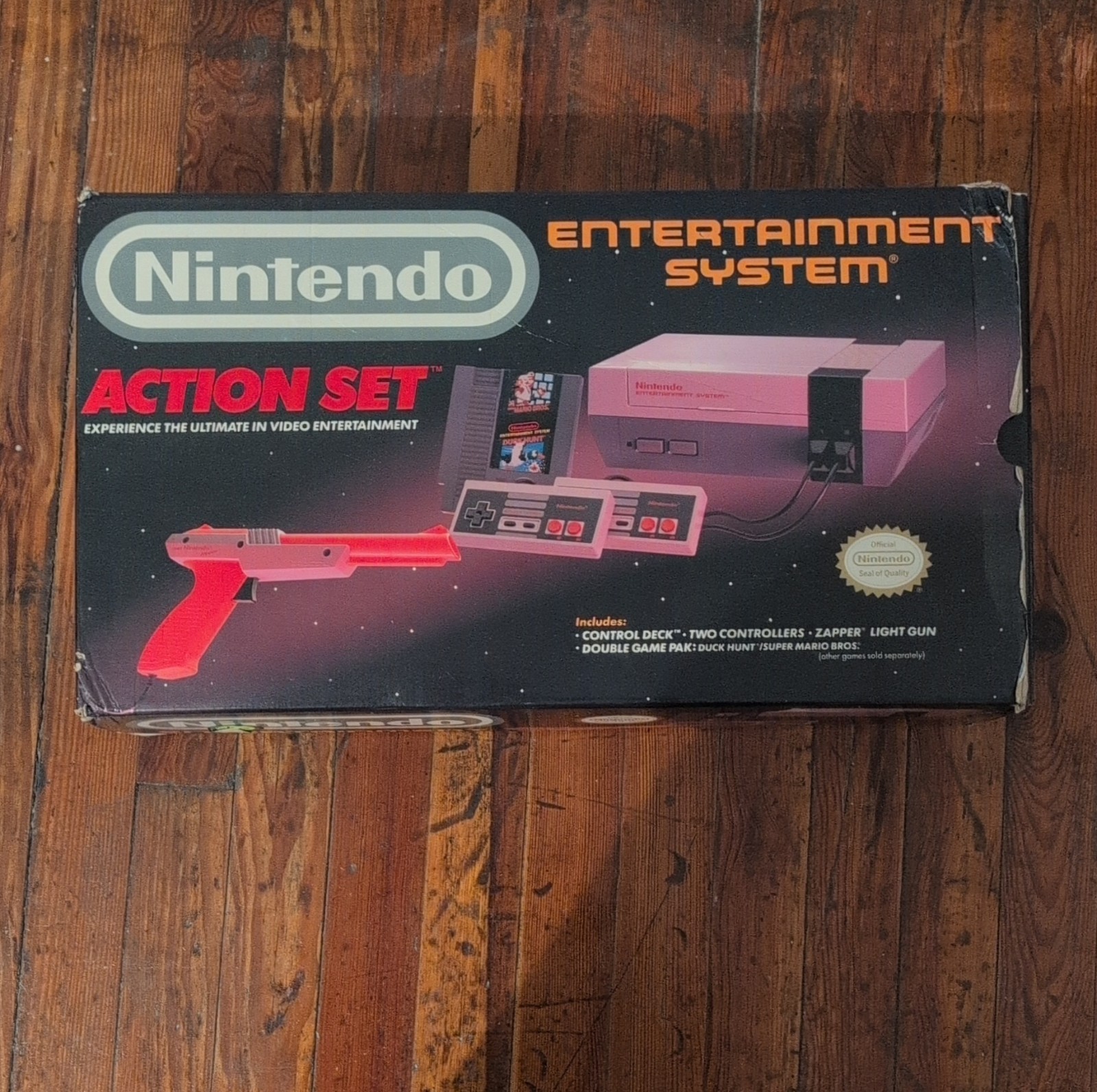 Nintendo NES Action Set Console w/ Zapper Light Gun & Super Mario Bros./Duck Hu…