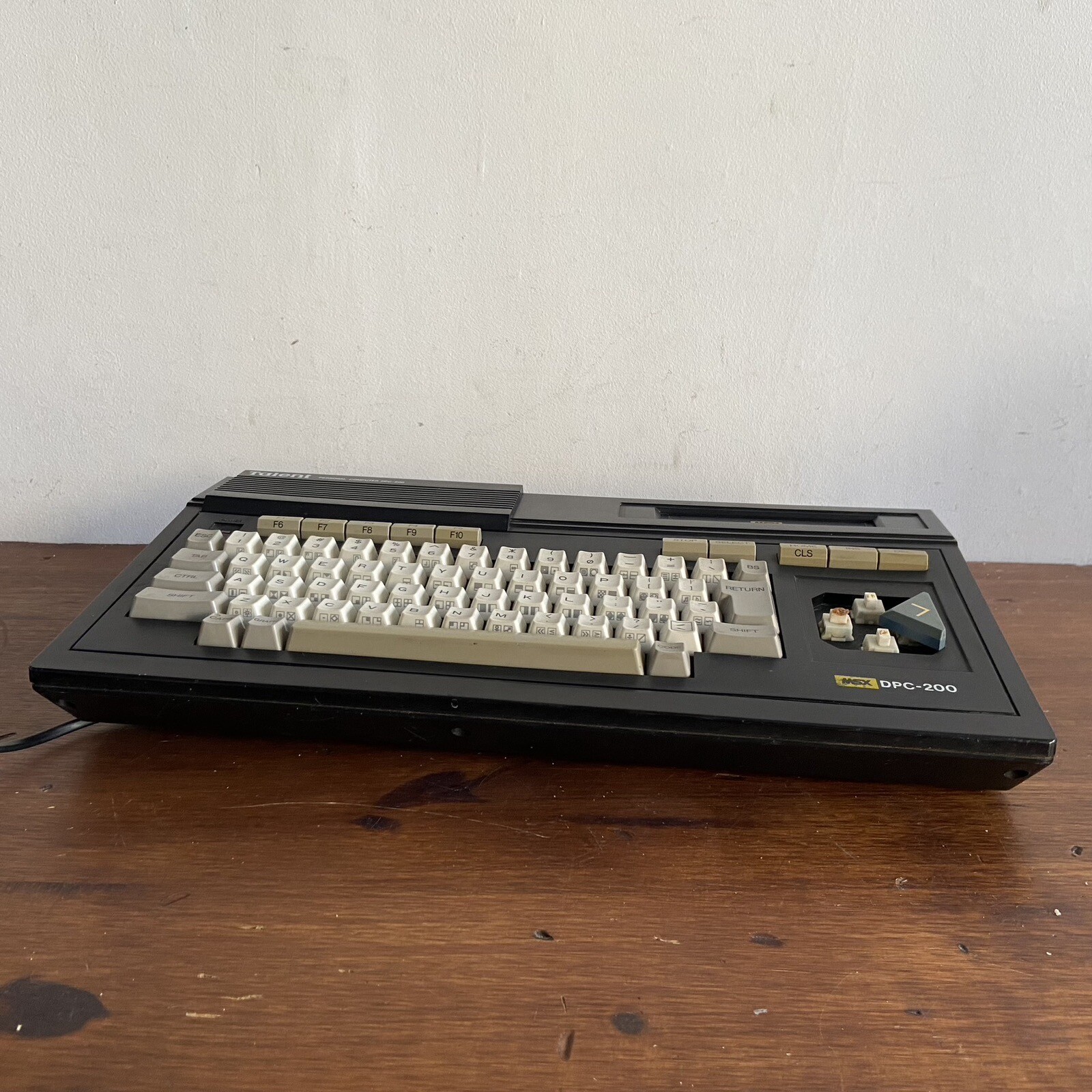 Talent Personal computer MSX DPC-200 Argentina RARE