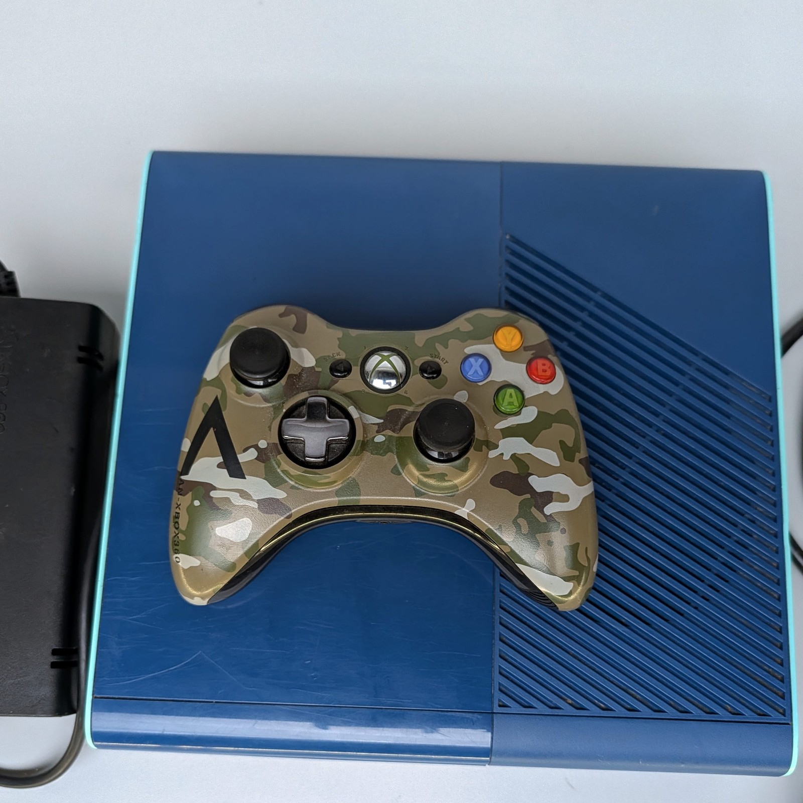 Microsoft Xbox 360 E Console 500GB Blue Call of Duty+Camo Controller Tested