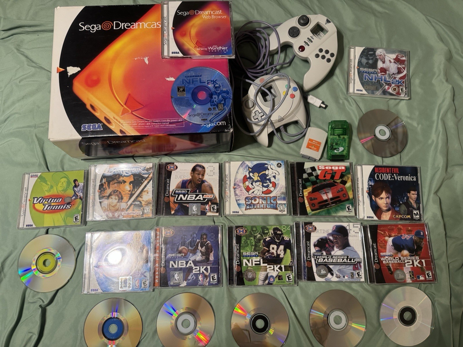 SEGA Dreamcast Console With 14 Games Including Sonic, Soul Caliber, Resident Evl